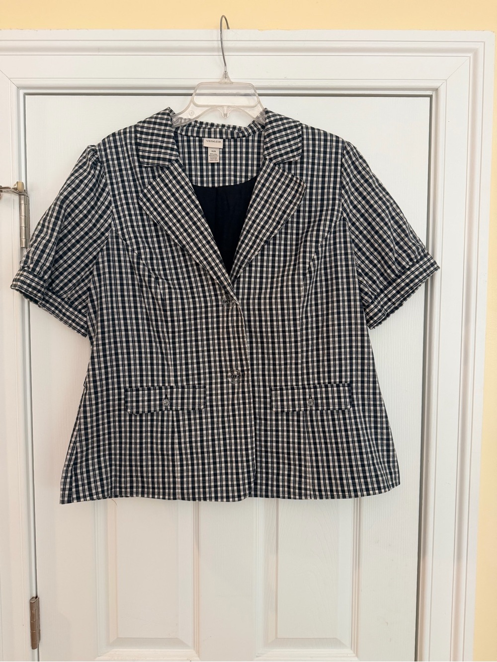 Ladies Size 14/16 "Venezia" Black & White Checked Short-Sleeve Button-Front Top